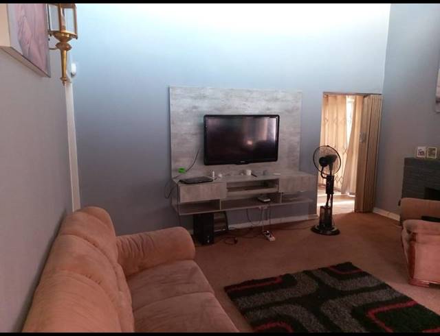 3 BEDROOM PROPERTY TO RENT IN CLAREMONT